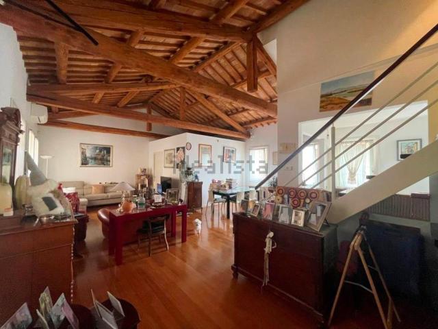 Appartamento in vendita di 136 m² in Fondamenta Canal Lombardo, 366
