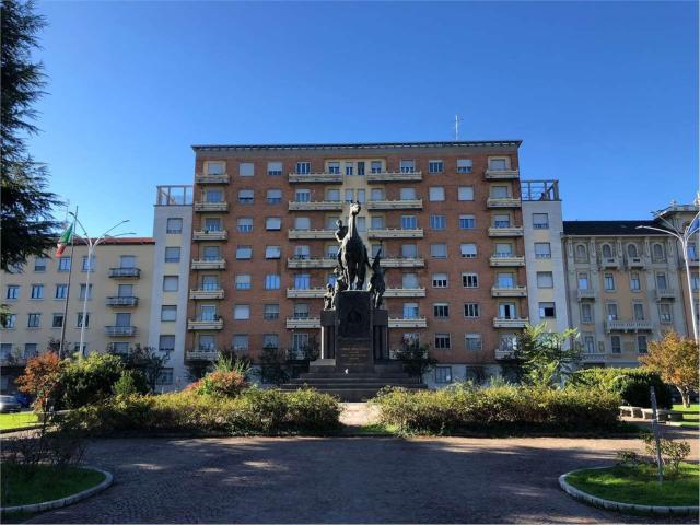 Appartamento in vendita di 136 m² in Piazzale Volontari Libertà, 7
