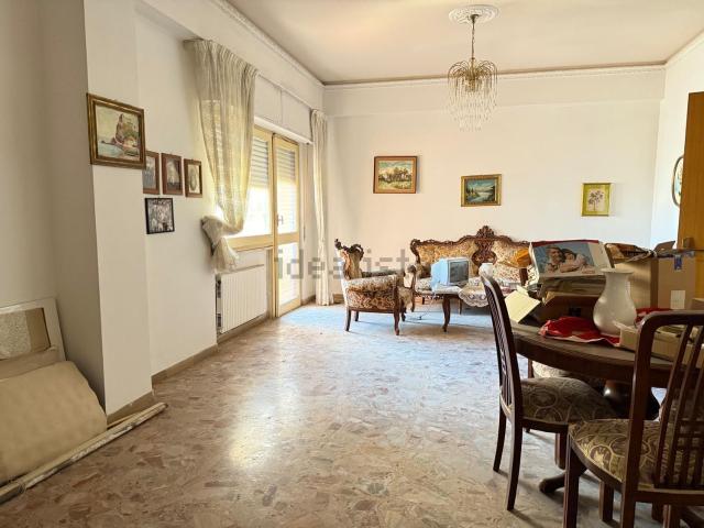 Appartamento in vendita di 136 m² in Strada Statale 18 Tirrena Inferiore, 18