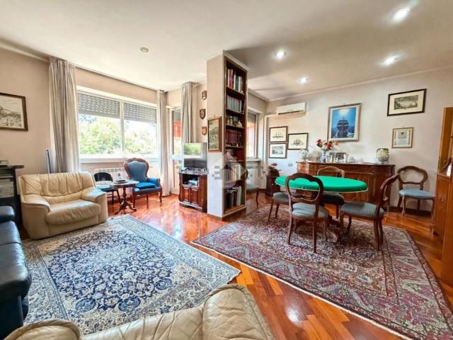 Appartamento in vendita di 137 m² in Via Carlo Zaccagnini, 175
