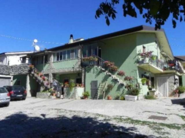 Appartamento in vendita di 137 m² in Via Cerreta