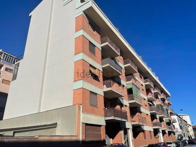 Appartamento in vendita di 137 m² in Via Ambrogio Damasio