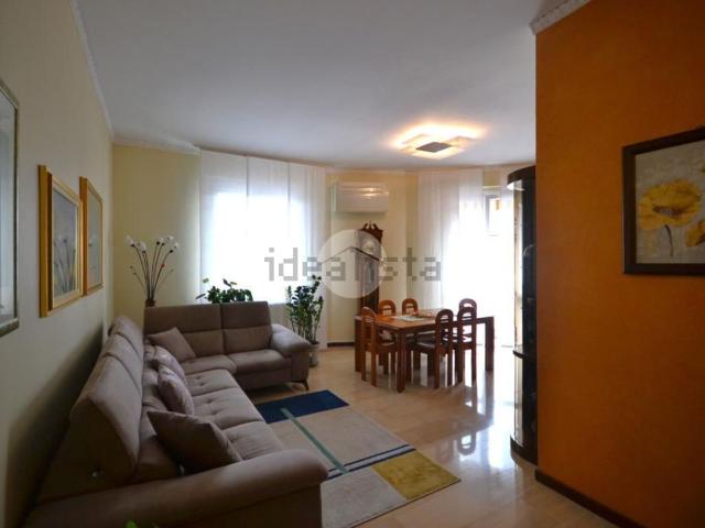 Appartamento in vendita di 137 m² in Via Alessandro Manzoni, 2