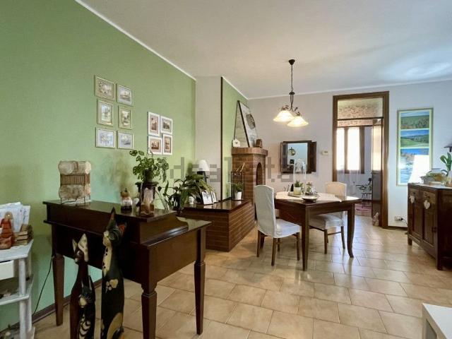 Appartamento in vendita di 137 m² in Via Gambarare, 1