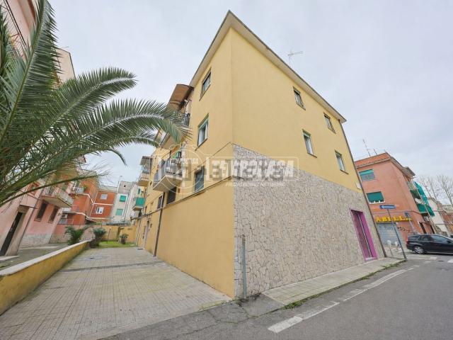 Appartamento in vendita di 137 m² in Via Giandomenico Coleti, 6
