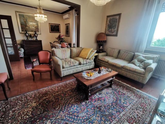 Appartamento in vendita di 137 m² in Via Giovanni da Verrazzano