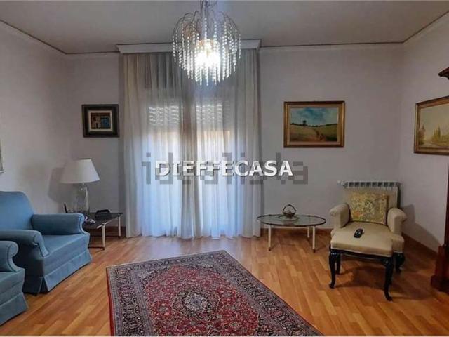 Appartamento in vendita di 137 m² in Via degli Atleti