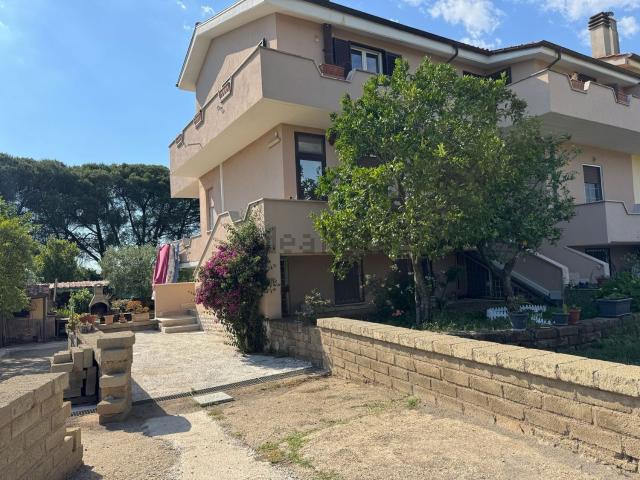 Appartamento in vendita di 137 m² in Via dei Caprioli