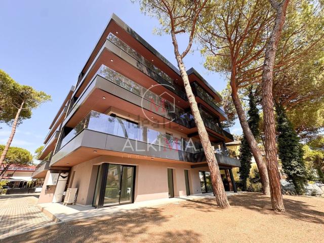 Appartamento in vendita di 137 m² in Via dei Pini