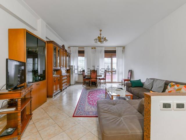 Appartamento in vendita di 137 m² in Via dei Tigli, 8