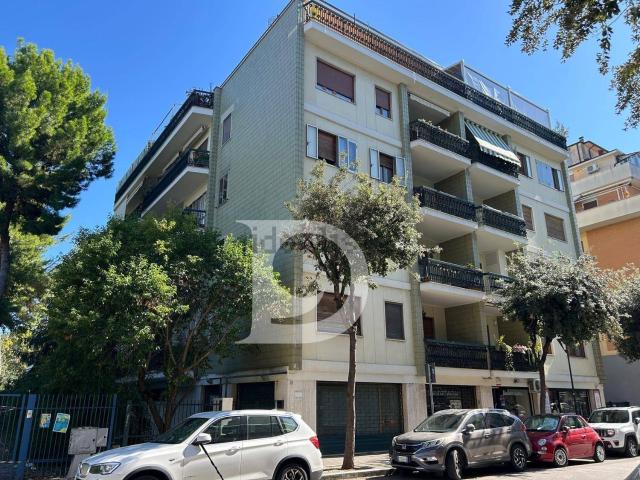 Appartamento in vendita di 137 m² in Via del Milite Ignoto