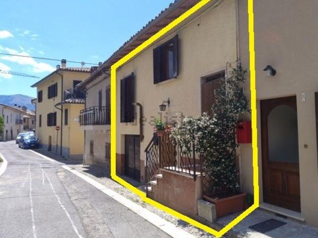 Appartamento in vendita di 137 m² in Via delle Vergini 13 06046 Norcia Umbria Italia, 12