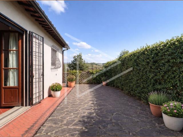 Appartamento in vendita di 137 m² in Via di Belmonte, 35