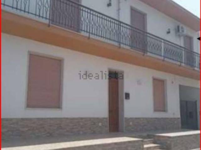 Appartamento in vendita di 137 m² in Via Enotria