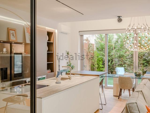 Appartamento in vendita di 137 m² in Via Fratelli Calandra