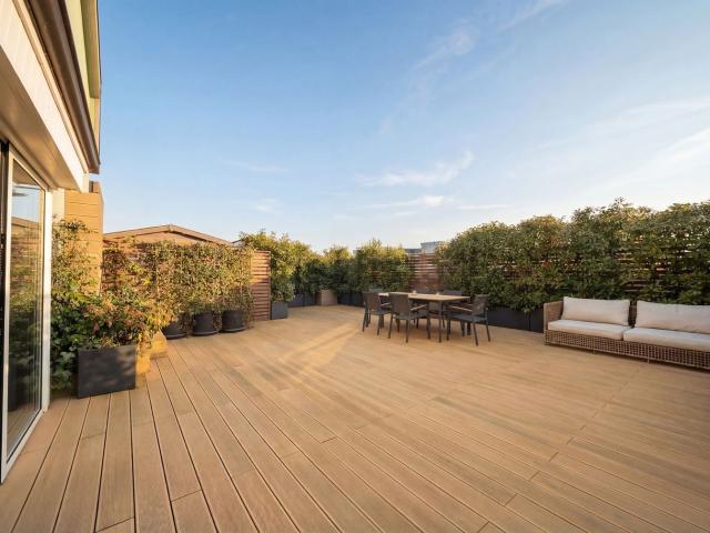 Appartamento in vendita di 137 m² in Via Lorenteggio, 22