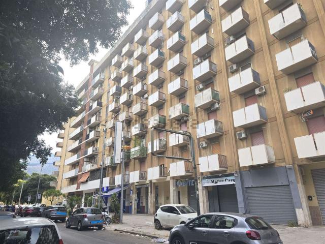 Appartamento in vendita di 137 m² in Via Luigi Einaudi