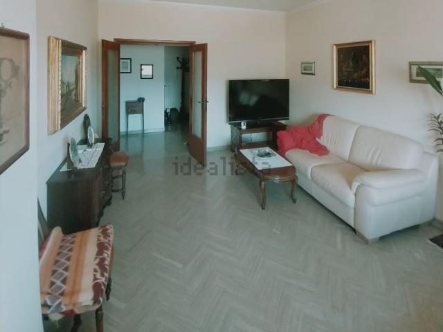 Appartamento in vendita di 137 m² in Via Montebello, 27