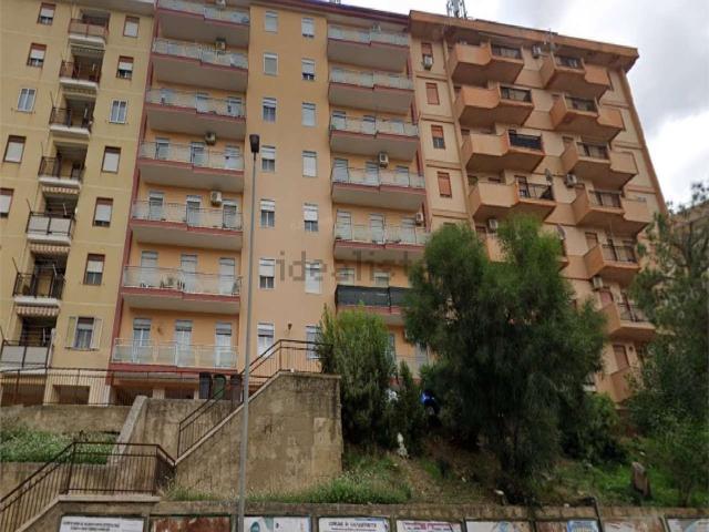 Appartamento in vendita di 137 m² in Via Michele Amari, 36