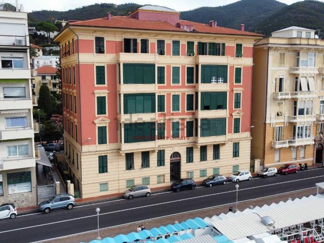 Appartamento in vendita di 137 m² in Via Santa Caterina, 50
