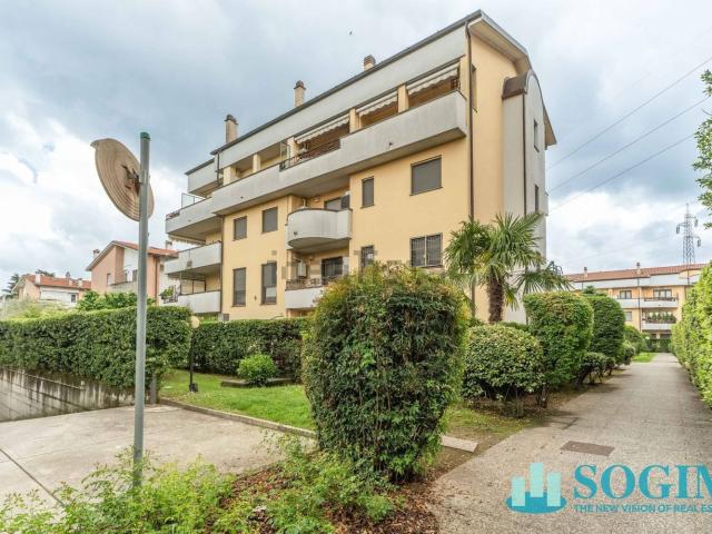 Appartamento in vendita di 137 m² in Via Severino Mercadante, 55