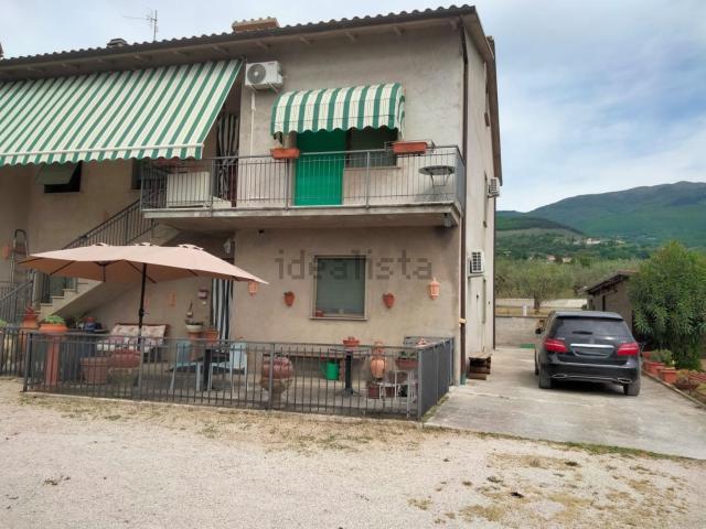 Appartamento in vendita di 137 m² in Via Popoli