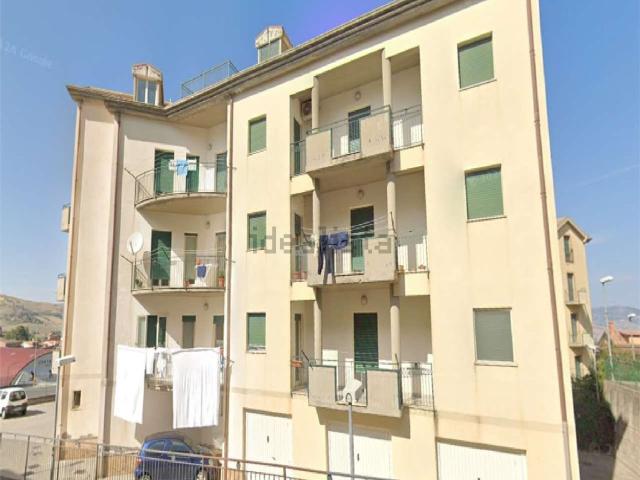 Appartamento in vendita di 137 m² in Via Piersanti Mattarella, 88