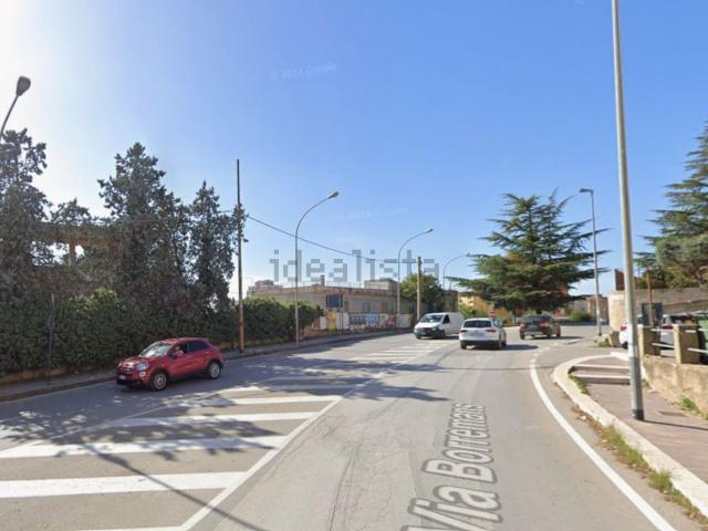 Appartamento in vendita di 137 m² in Via Radice Lombardo