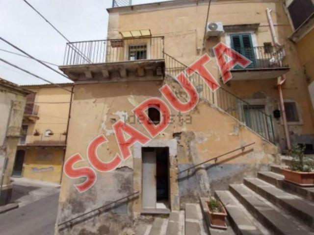Appartamento in vendita di 137 m² in Via Umberto I