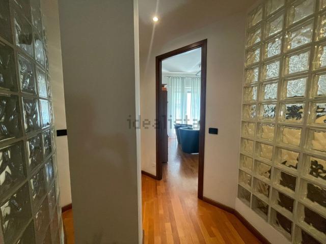 Appartamento in vendita di 137 m² in Via Vittorio Veneto
