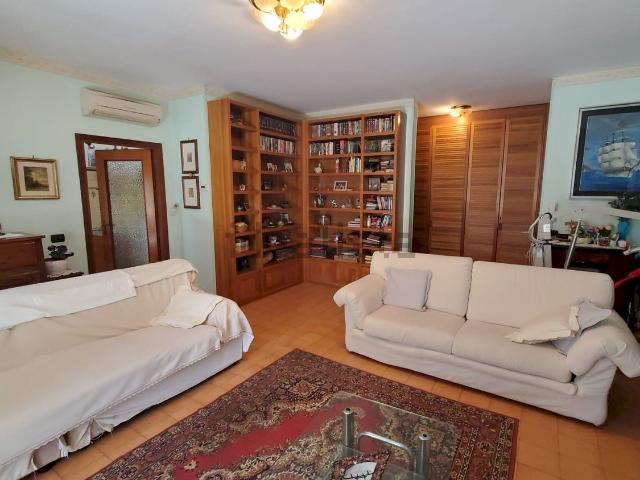 Appartamento in vendita di 137 m² in Viale Leonardo da Vinci