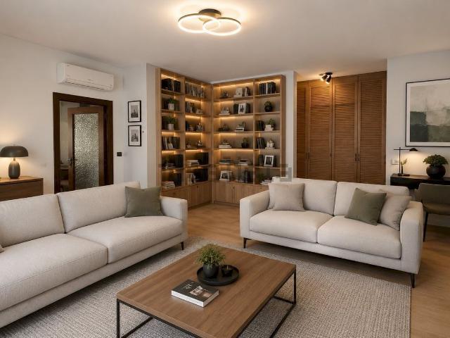 Appartamento in vendita di 137 m² in Viale Leonardo da Vinci, 105