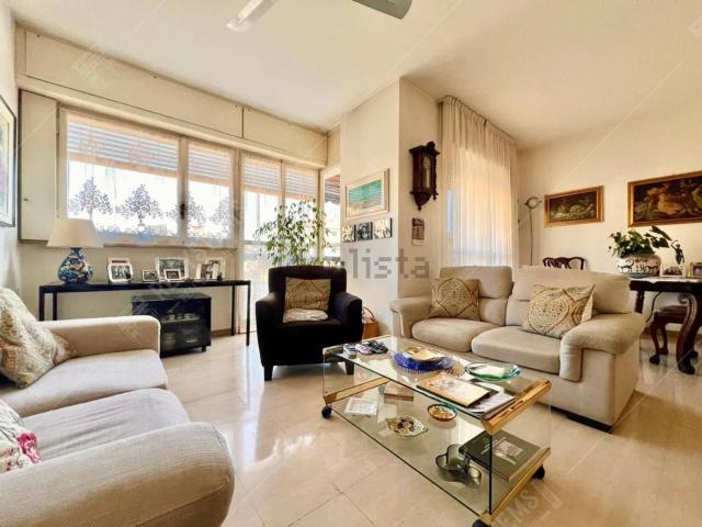 Appartamento in vendita di 137 m² in Viale San Gimignano, 35