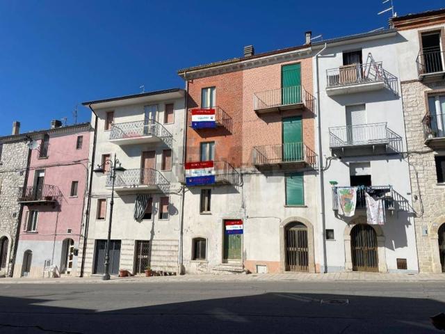 Appartamento in vendita di 137 m² in Corso Umberto I, 115