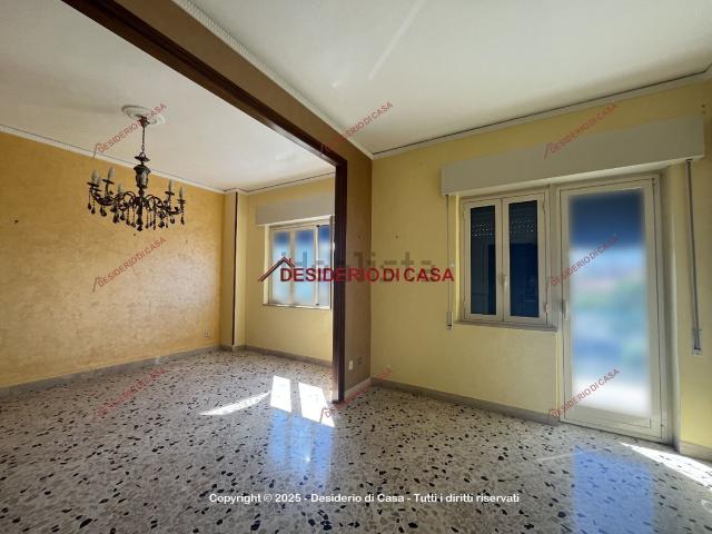 Appartamento in vendita di 137 m² in Piazza Generale Euclide Turba, 90
