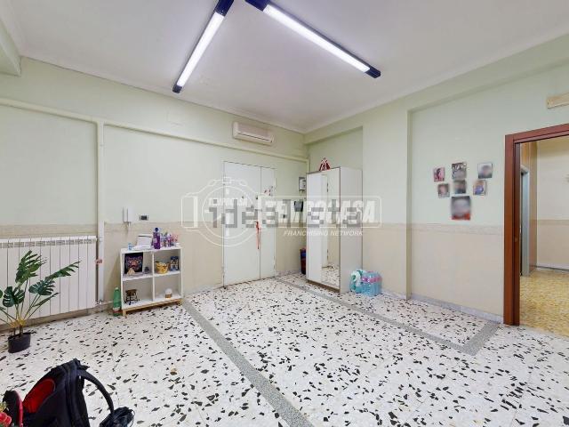 Appartamento in vendita di 137 m² in Piazza Raffaele Lucarelli, 19