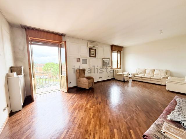 Appartamento in vendita di 137 m² in Piazza Vasco Magrini