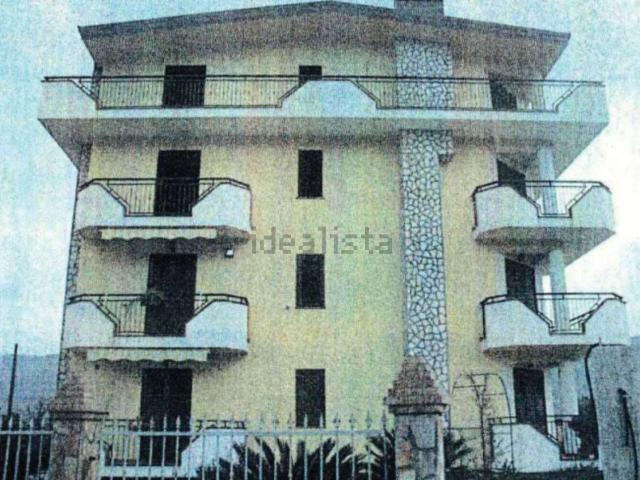 Appartamento in vendita di 138 m² in Via Coretta