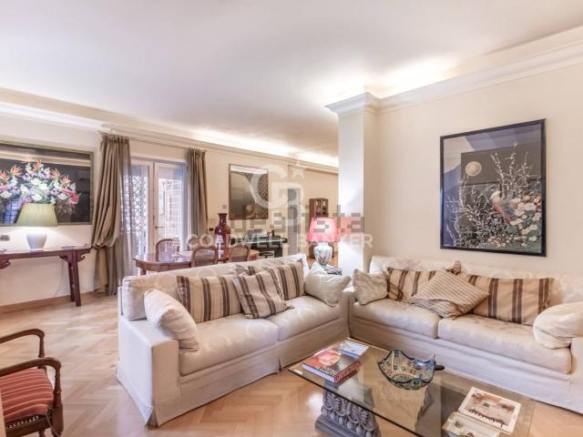 Appartamento in vendita di 138 m² in Via Cavalese