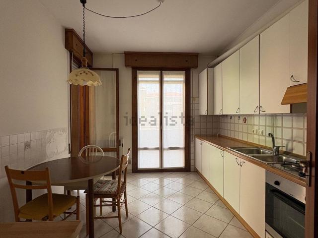 Appartamento in vendita di 138 m² in Via Caduti di Amola