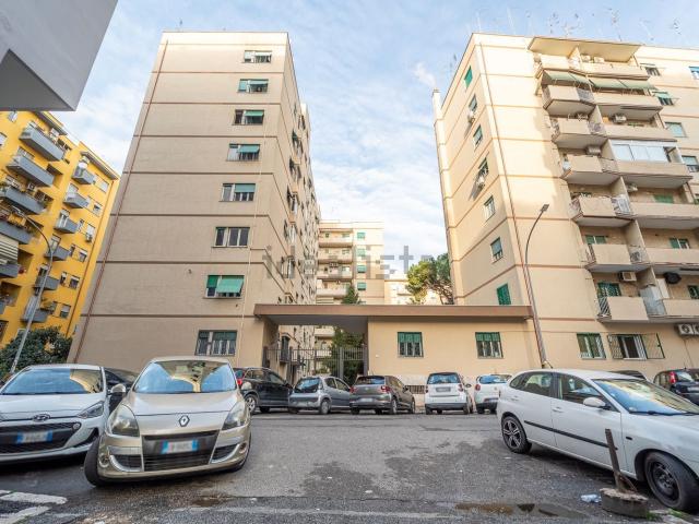 Appartamento in vendita di 138 m² in Via Caio Sulpicio