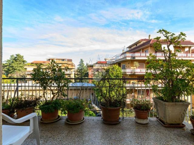 Appartamento in vendita di 138 m² in Via Camillo Serafini, 27