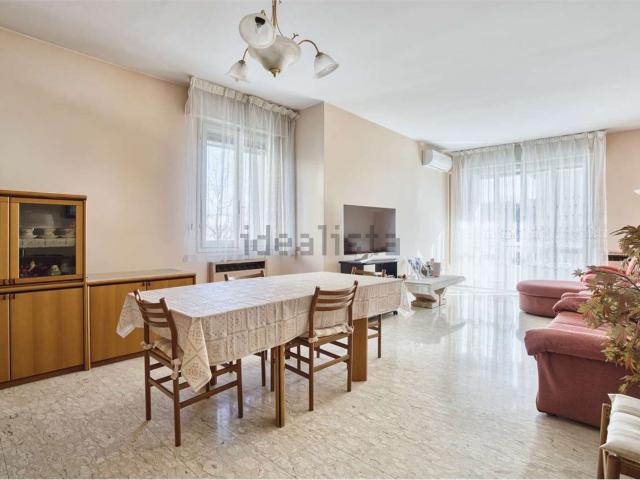 Appartamento in vendita di 138 m² in Via Carlo Marx, 87