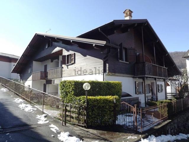 Appartamento in vendita di 138 m² in Via A. Manzoni