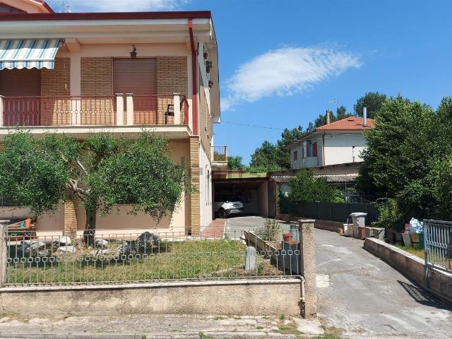 Appartamento in vendita di 138 m² in Via Antonelli, 32