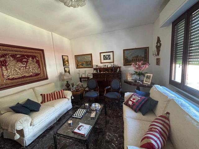 Appartamento in vendita di 138 m² in Via Bastione