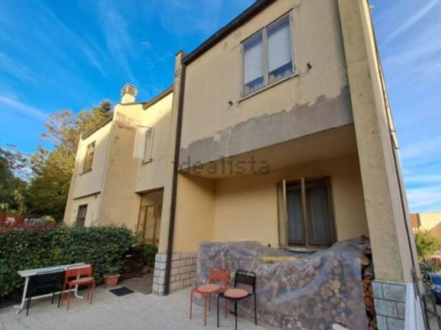 Appartamento in vendita di 138 m² in Via G. Matteotti, 4