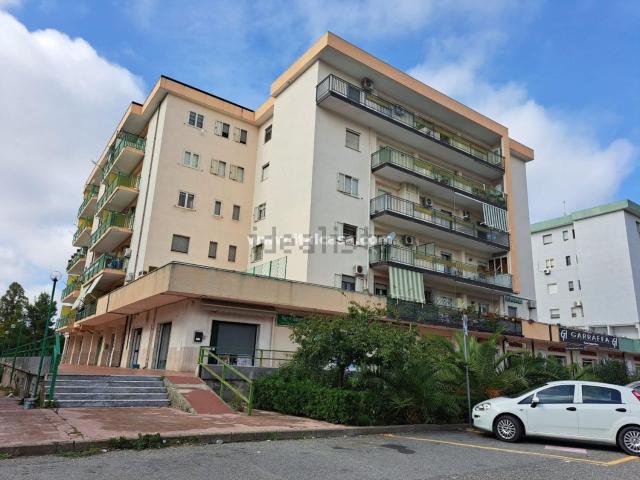Appartamento in vendita di 138 m² in Via Gioacchino da Fiore