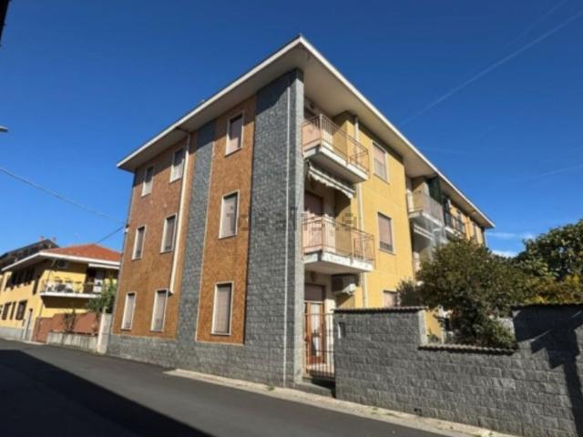 Appartamento in vendita di 138 m² in Via Giosuè Carducci