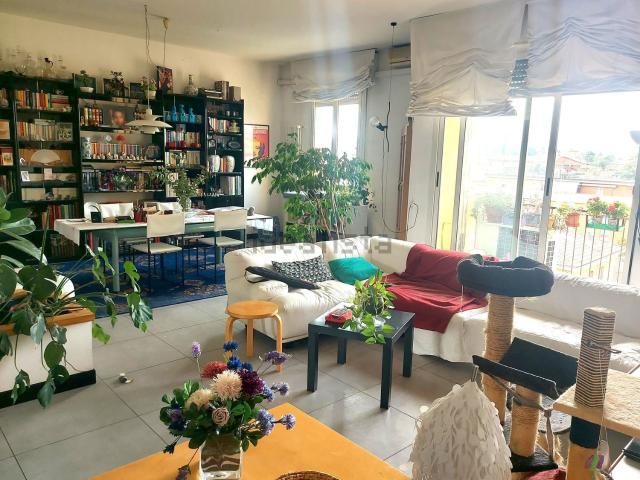Appartamento in vendita di 138 m² in Via Emilia, 165